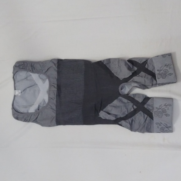 Bamboo Charcoal Body Suit - Picture 1 of 3